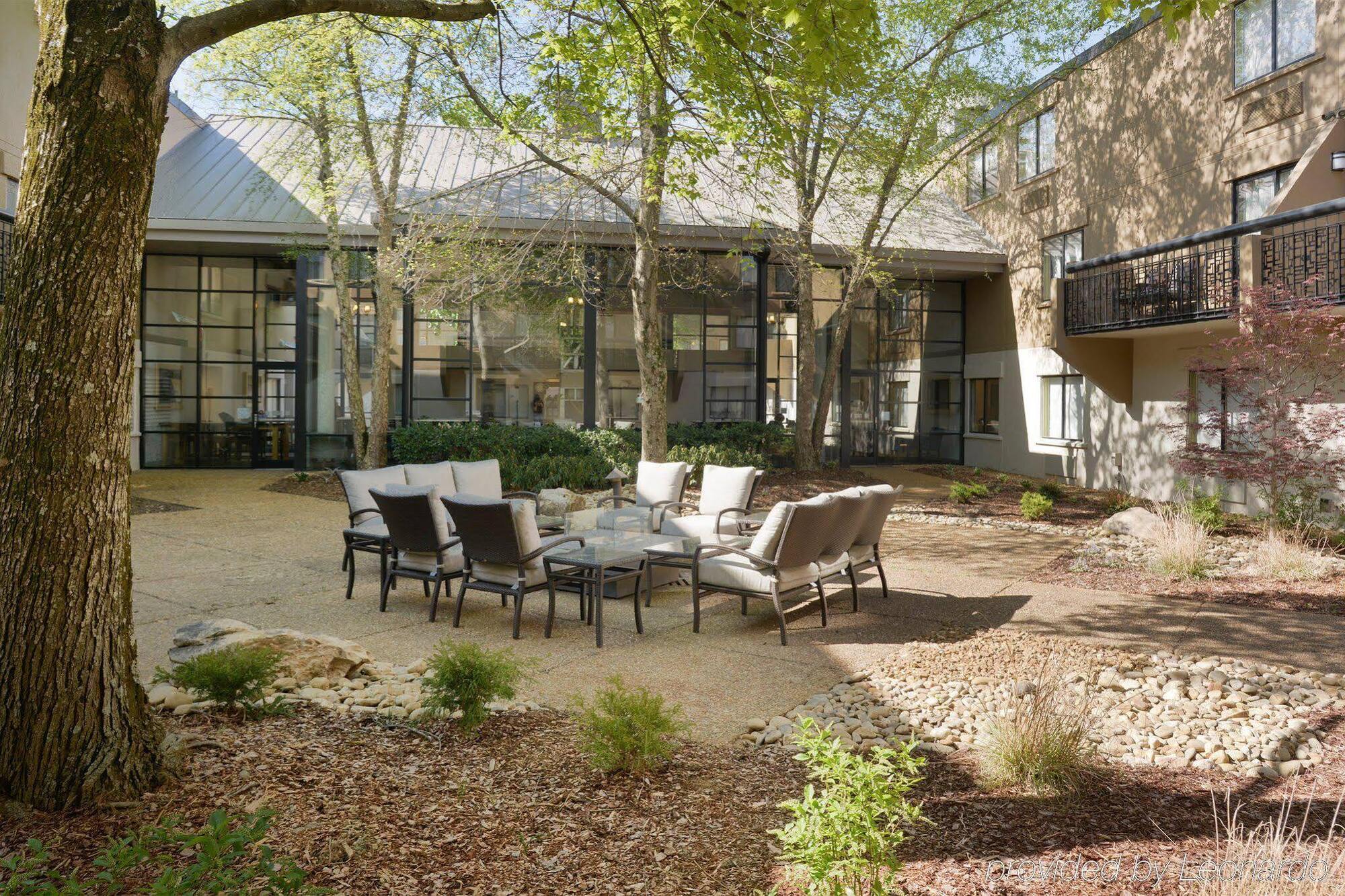 Hotel Express Airport By Ihg Nashville