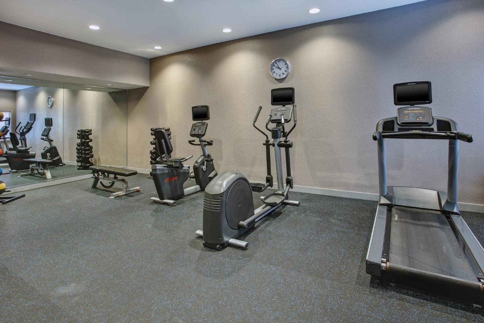 Express Airport By Ihg Hotel Nashville