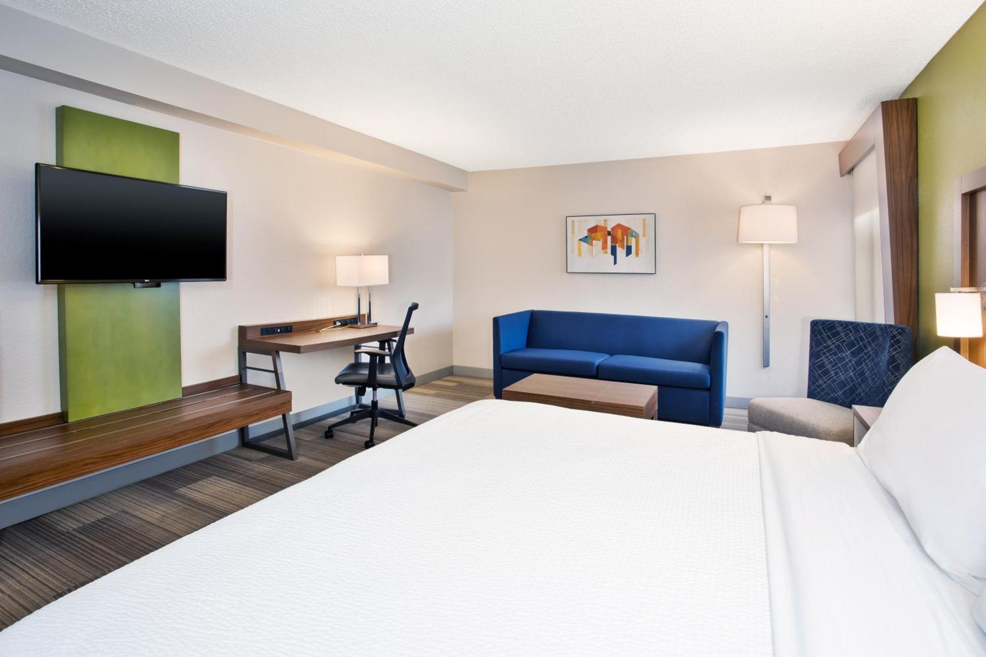 Hotel Express Airport By Ihg